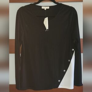 Chic Black and White Long Sleeve Top Retrology Size M